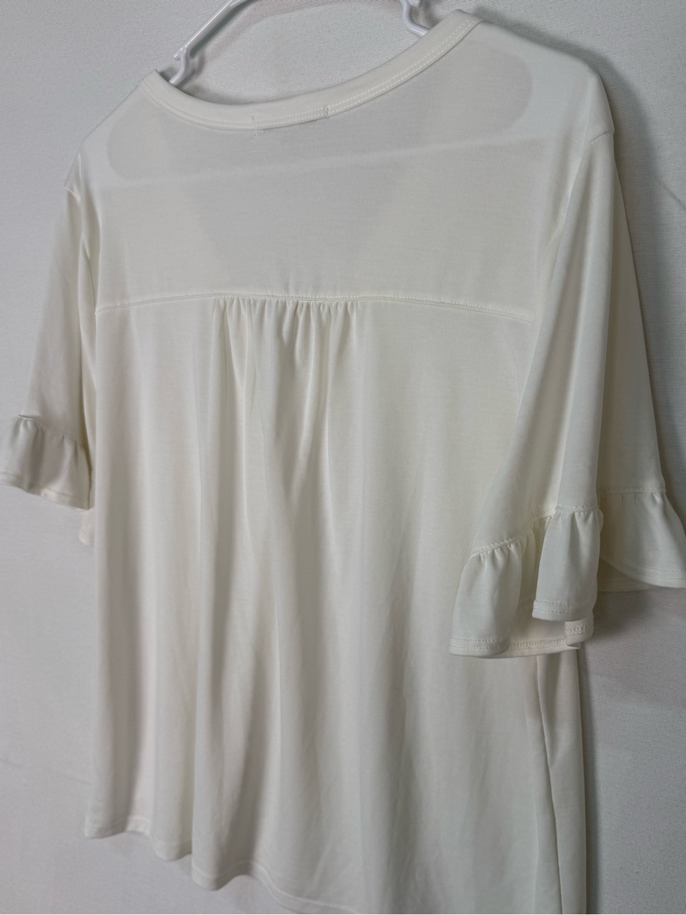 Green Envelope Cream Ruffle Sleeve Button-Front Top - Picture 5 of 7